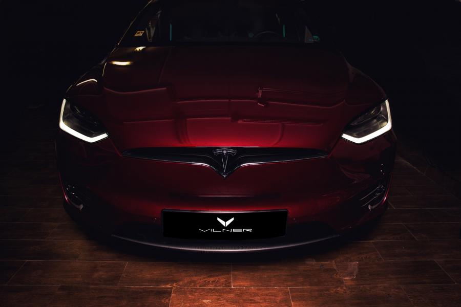  Tesla Model X P90D by Vilner 2016 года  (фото 2 из 24)